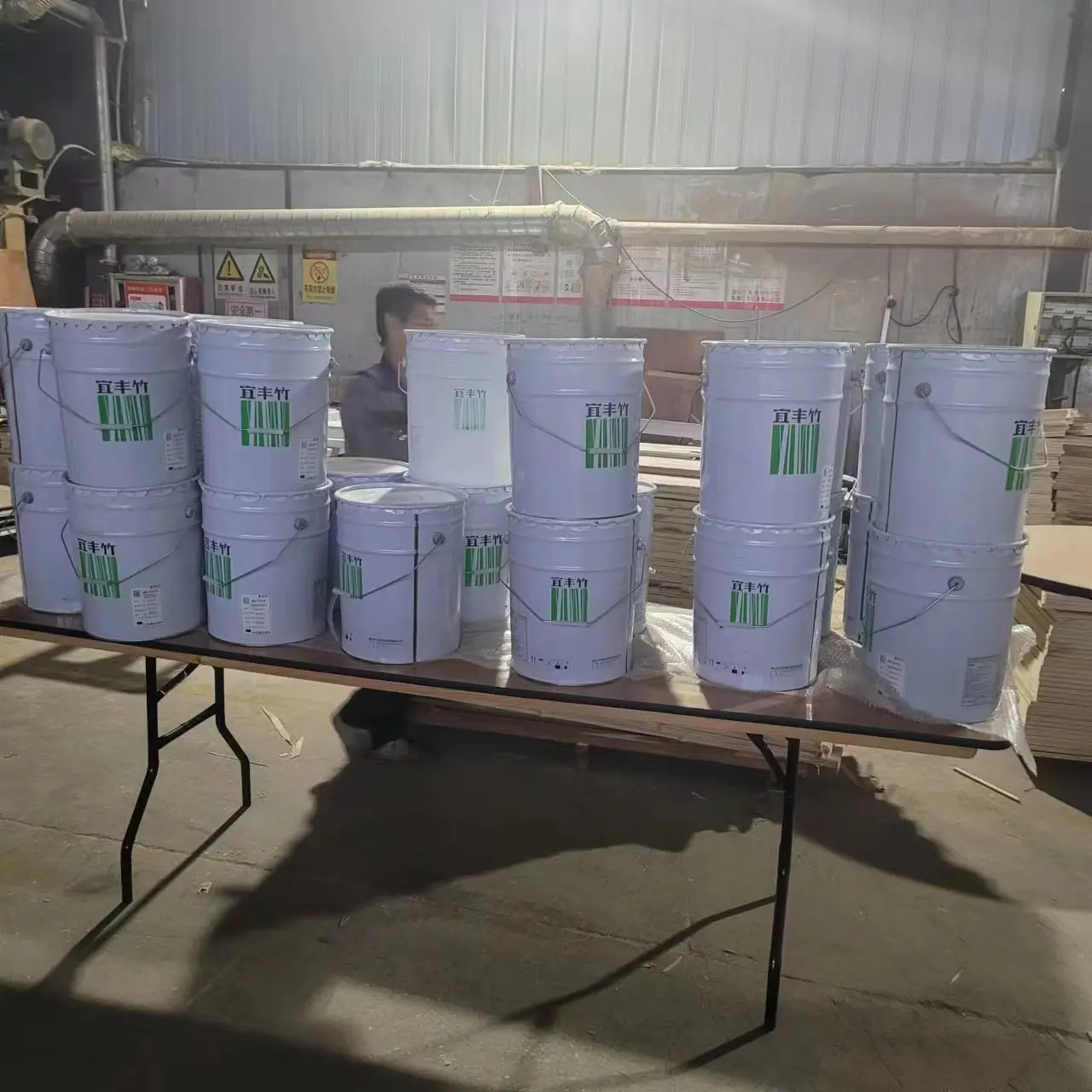 Wholesale Modern Design Banquet Folding Table Plywood Restaurant Table Wedding Event Banquet Wood Round Dining Folding Table