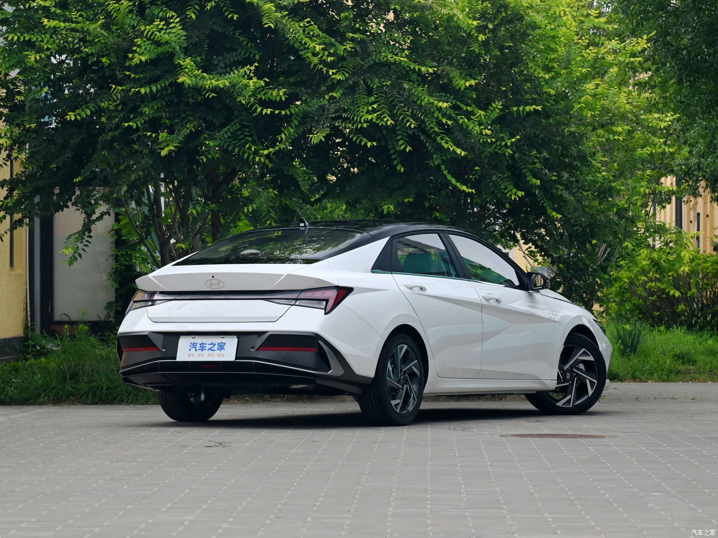 China 2024 Hyundaii Elantra 1.4t Dct Lux Premium Edition N Line Cheap New Car Compact Car Pure Gasoline Power