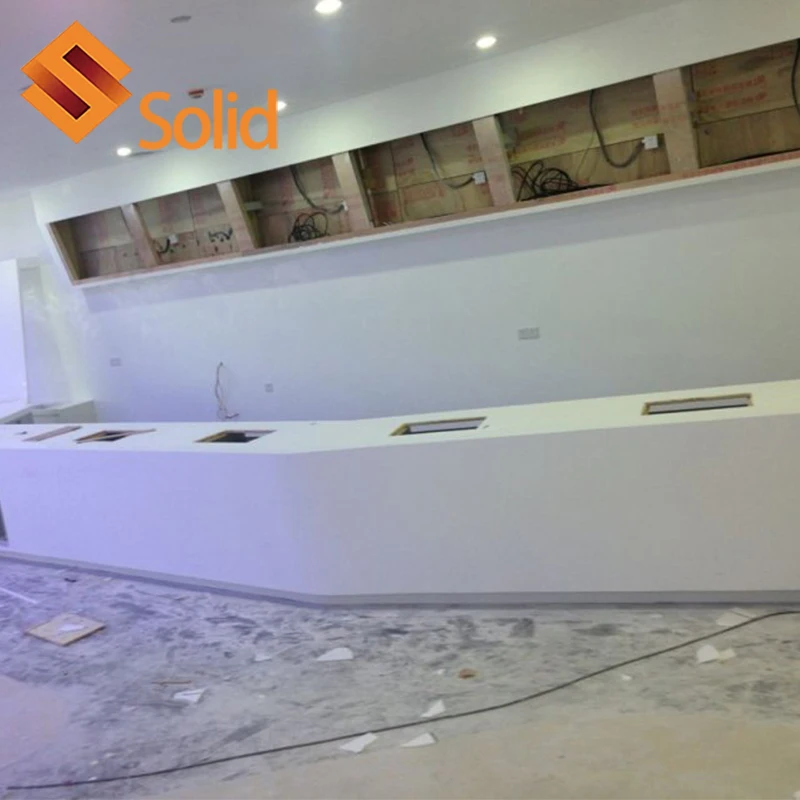 Банковский кассир стойка регистрации в отеле аэропорту информационный центр сервисный