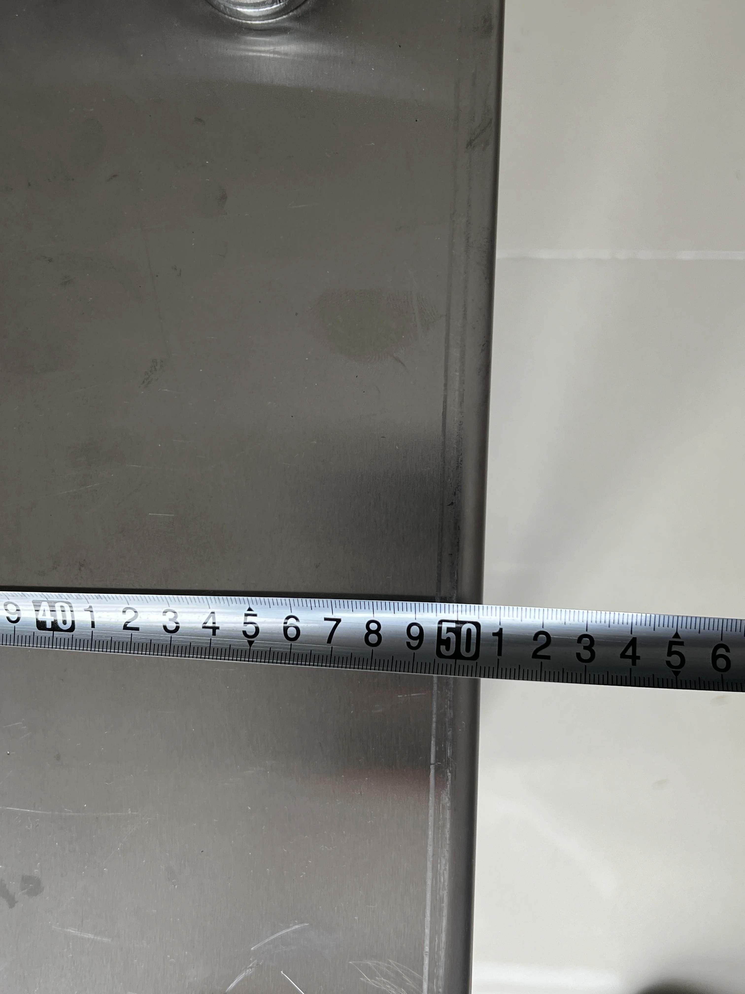 Manual hanger making table