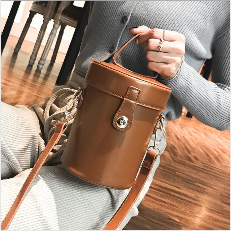 
Wholesale cylindric ladies hand bags Korean fashion bucket women cross body bags hasp tote bags easy matching 