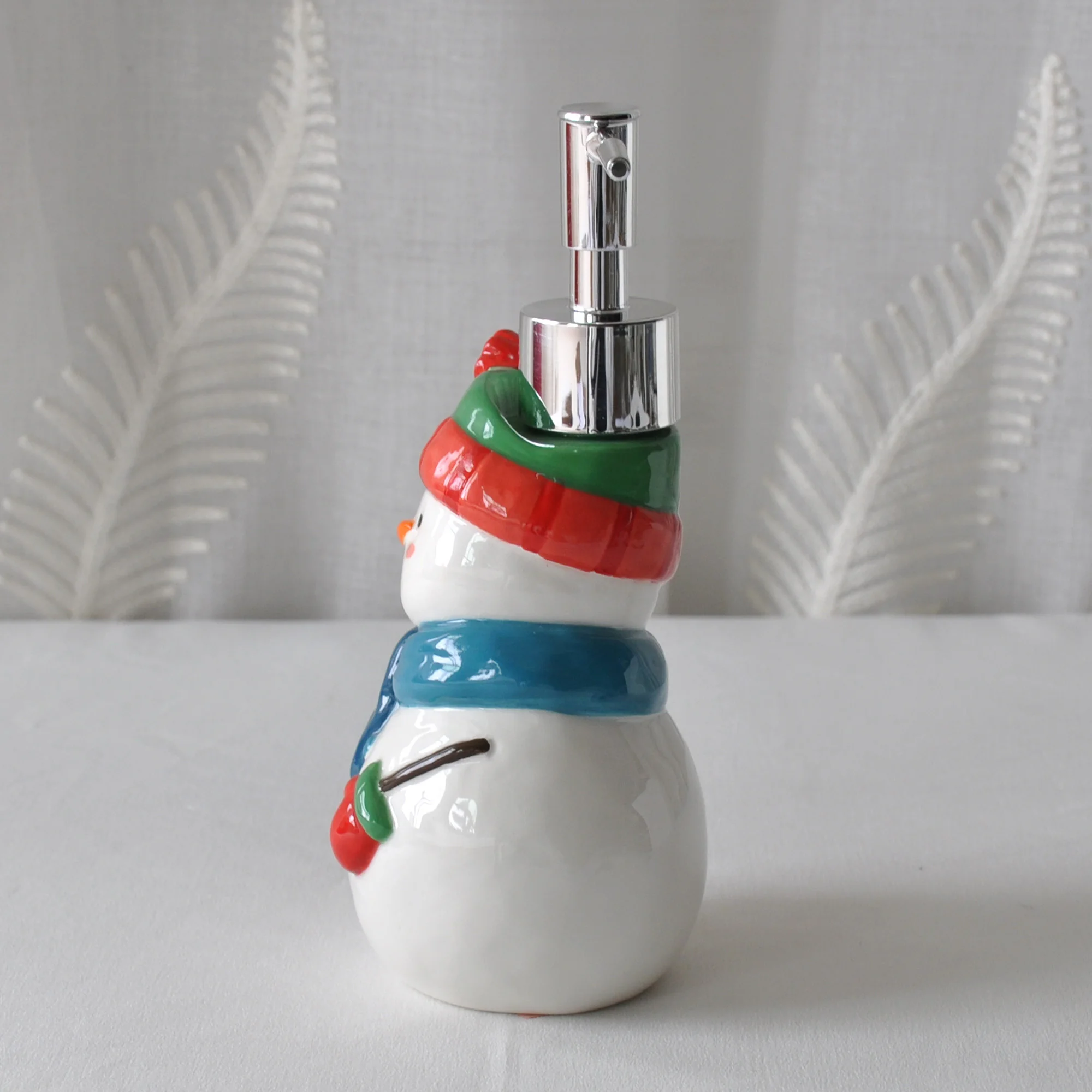 ODM/OEM Customized Handmade Cute Snowman Soap Dispenser For Hotel & Home Bathroom Accessories