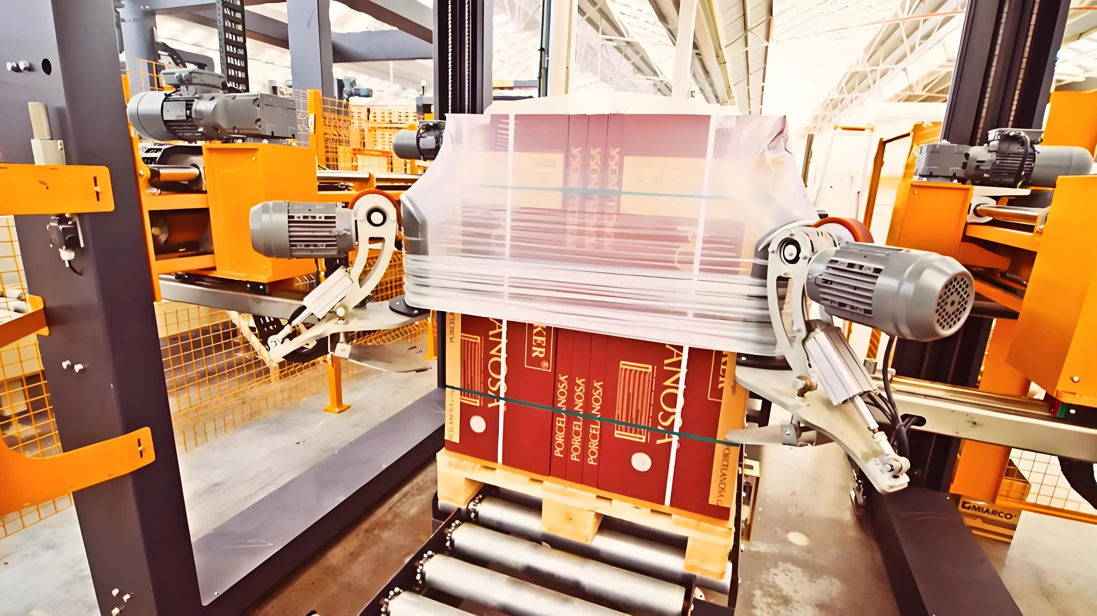 Pallet Gusseted PE Stretch Hood Film Protective Clear Resilience Pallet Packaging Soft Blow Molding Cold Shrink Hood Film