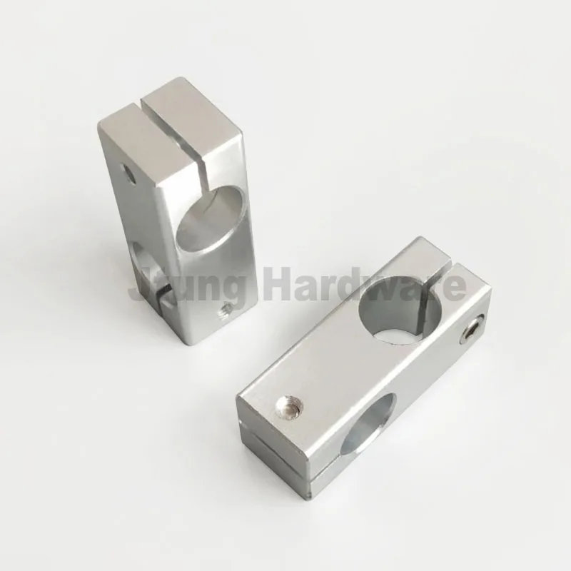 Cross optical shaft fixing clip and cross bracket connecting block