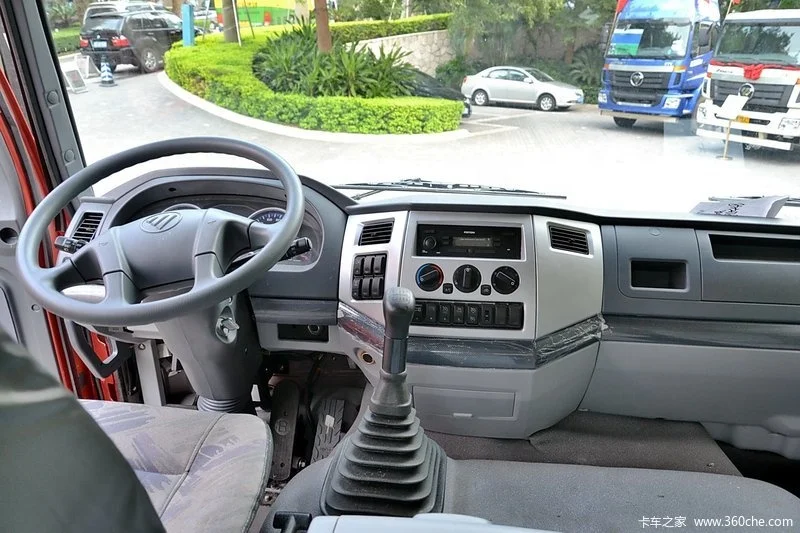 FOTON AUMAN ETX 6*4 TRACTOR HEAD WITH WEICHAI 12L AND 420HP DIESEL ENGINE