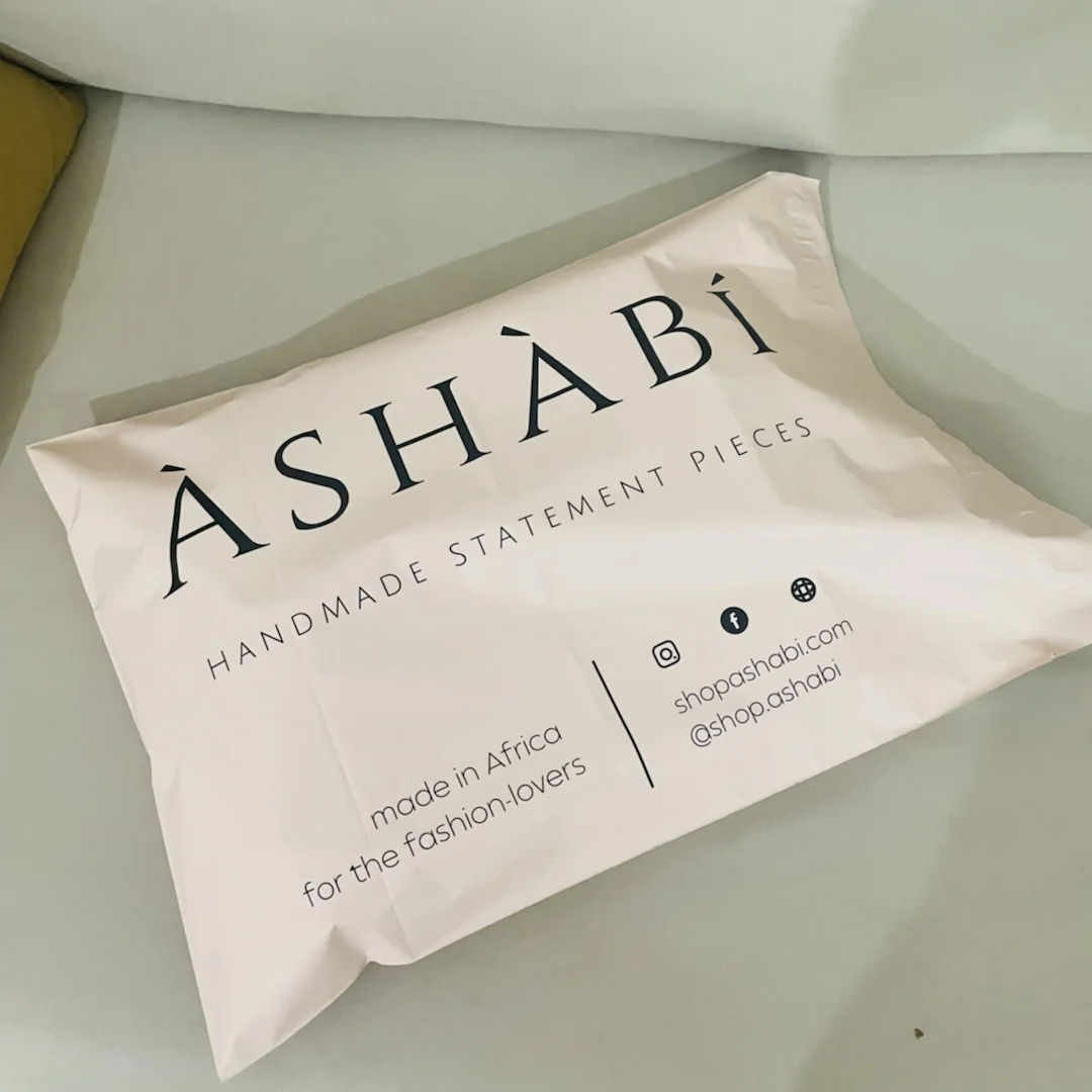 100% биоразлагаемая матовая персиковая индивидуальная Экологически чистая устойчивая упаковка для футболок и одежды, почтовый пакет с индивидуальным логотипом