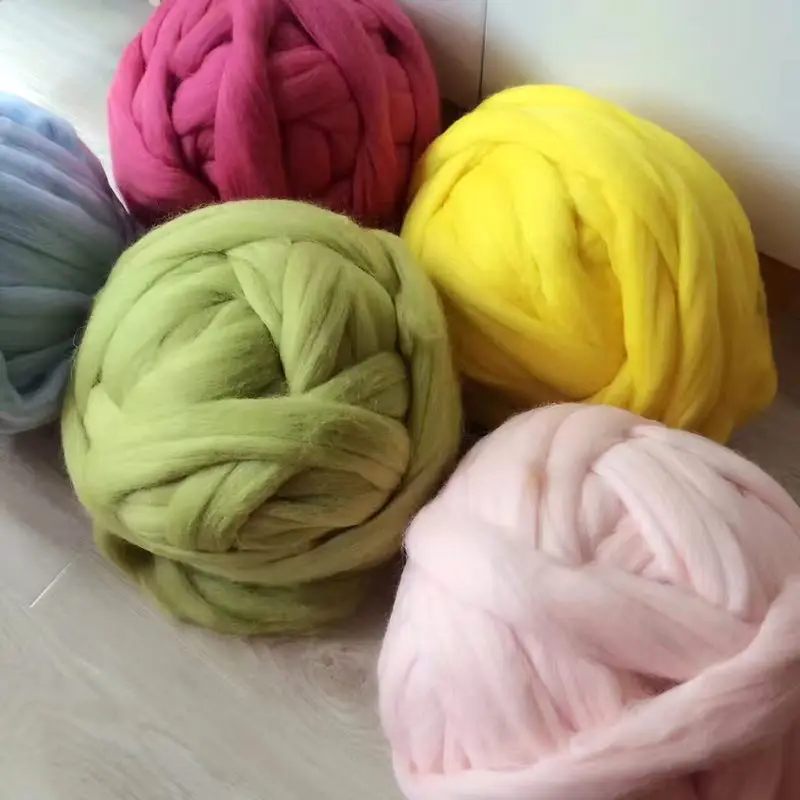 
21 micron 100% merino wool thick yarn super chunky wool roving free sample 