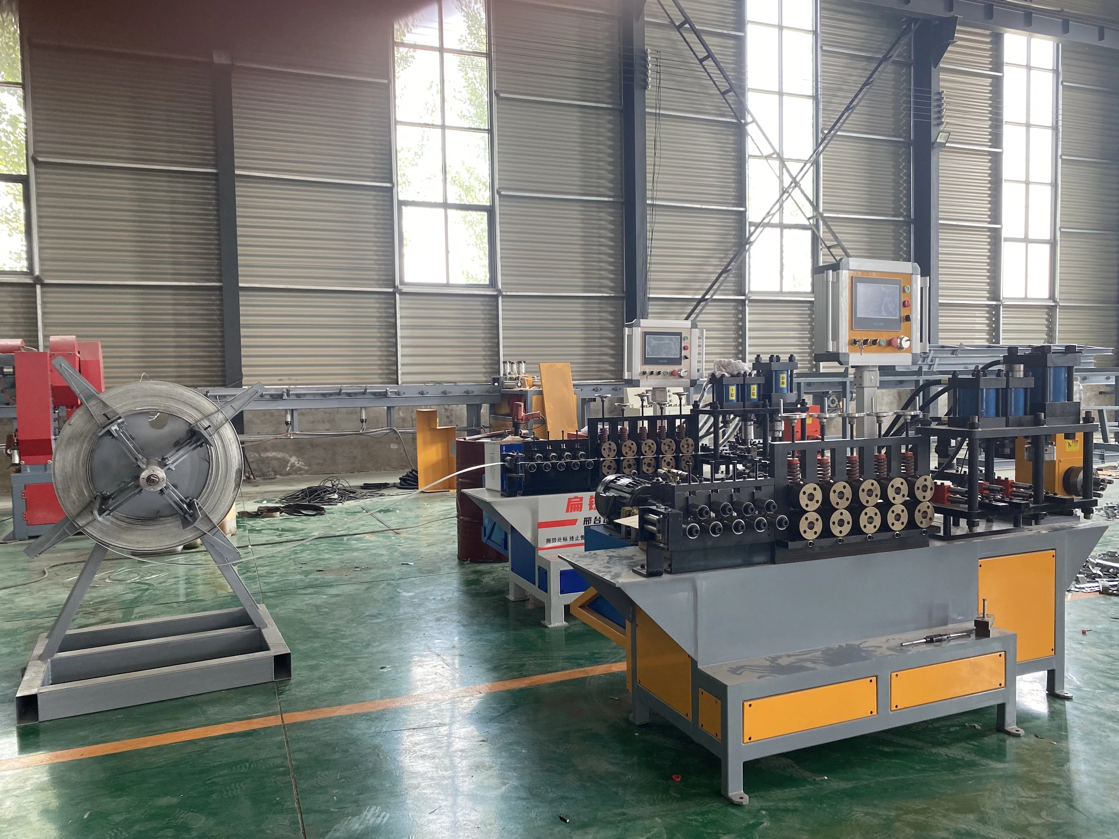 TCYT  CNC Holt Hoop Iron Making Embrace Hoop Hold Clamp Making Machine