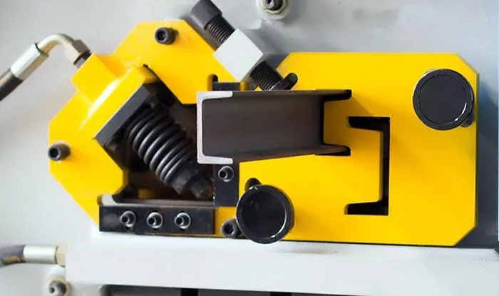 
Hydraulic power hole puncher and metal shearing ironworker 