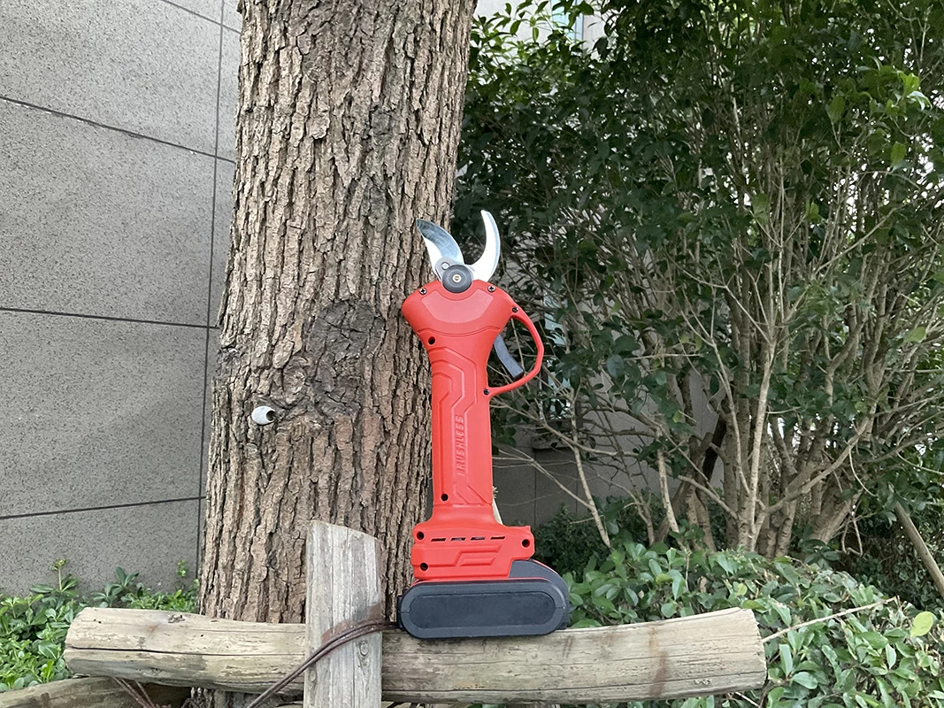 Cordless Portable Fruit Tree Pruner Kit Rechargeable Lithium Battery Electric Pruning Shears Garden Scissors