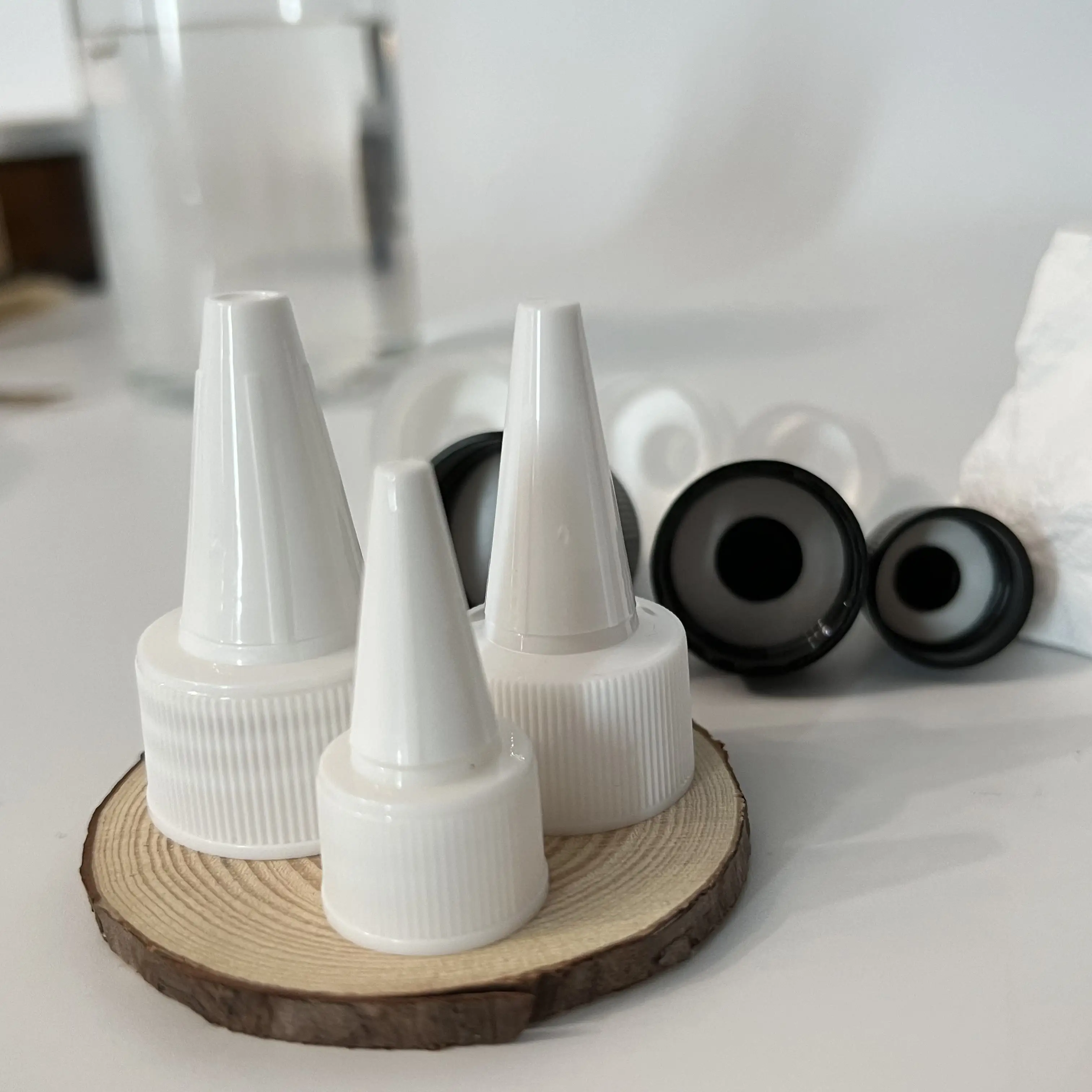 Custom Transparent Black White 20 24 28 38 410 400 Sauce Glue Chemical Ink Packaging Oil Dropper Bottle Point Nozzle Cap