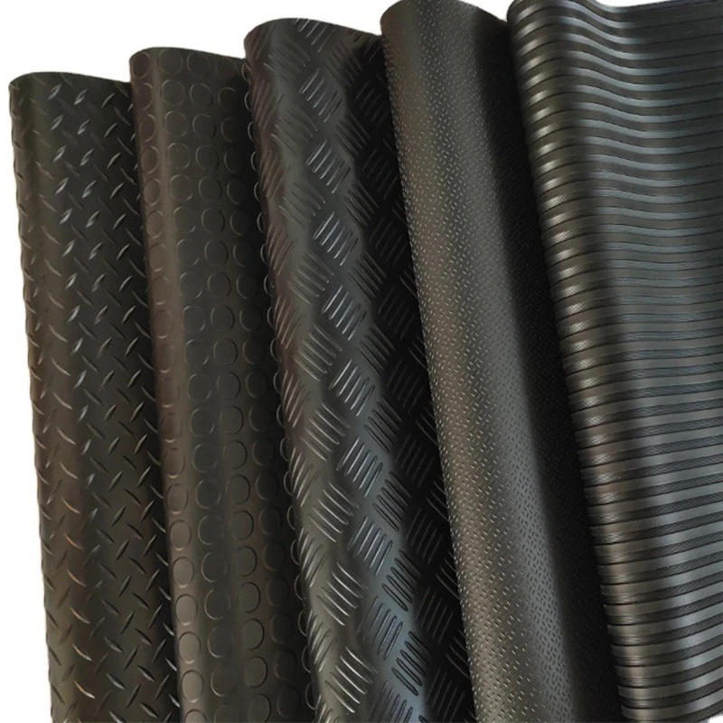 Wholesale good quality 3mm~5mm thick black and colors soft outdoor Garage Diamond Plate Non slip floor Rubber mats roll