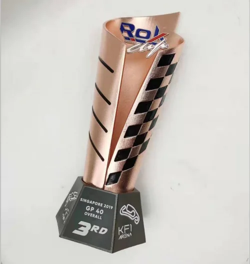 Большой металлический трофей Чемпионата футбольные награды