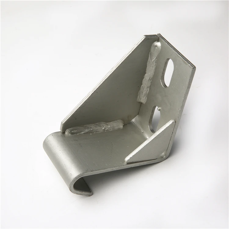 Pressure strap chain bracket assembly