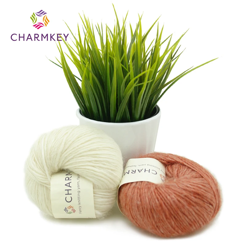 Wholesale customized 50gram per PCS different colors available 70% wool and 30% bamboo fiber chunky fancy wool yarn for crochet