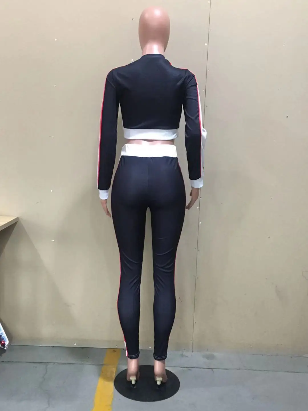 2021 Wholesale Crop Top And Pants Tracksuits Women Sportswear Casual Matching Two Piece Set 2 Piece Set Women Clothing ethica