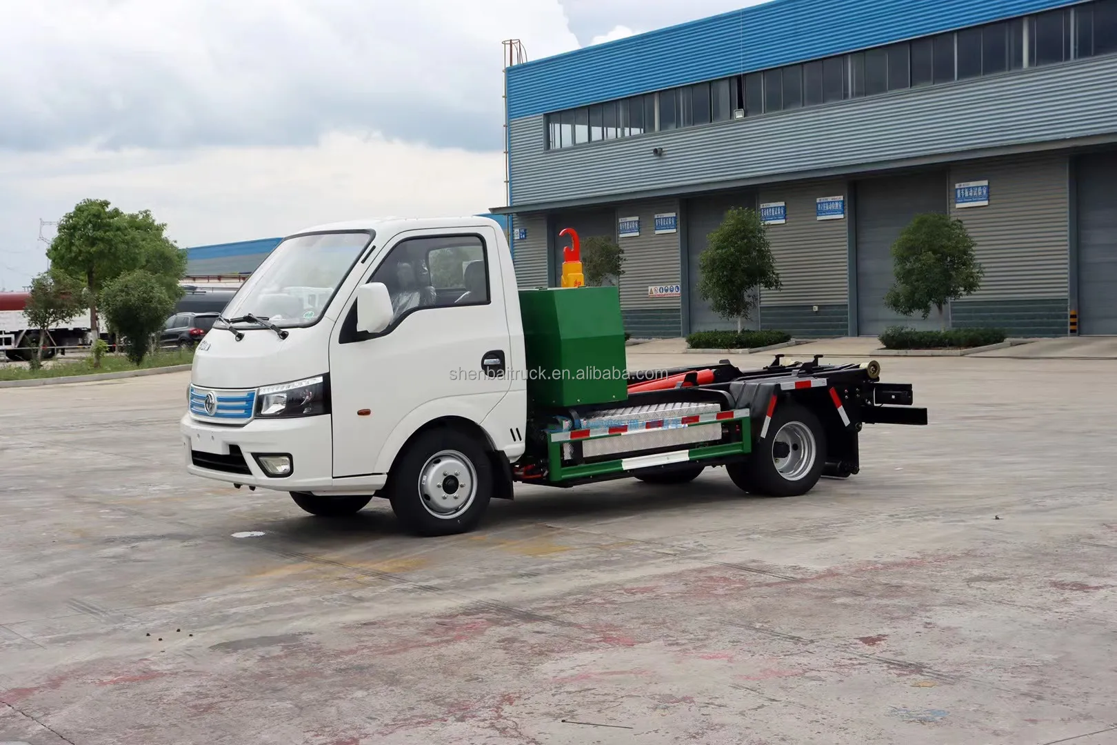 Dongfeng 4x2 Новый энергетический Съемный контейнер подъемник с крючком мусорные электрические грузовики для муниципальной