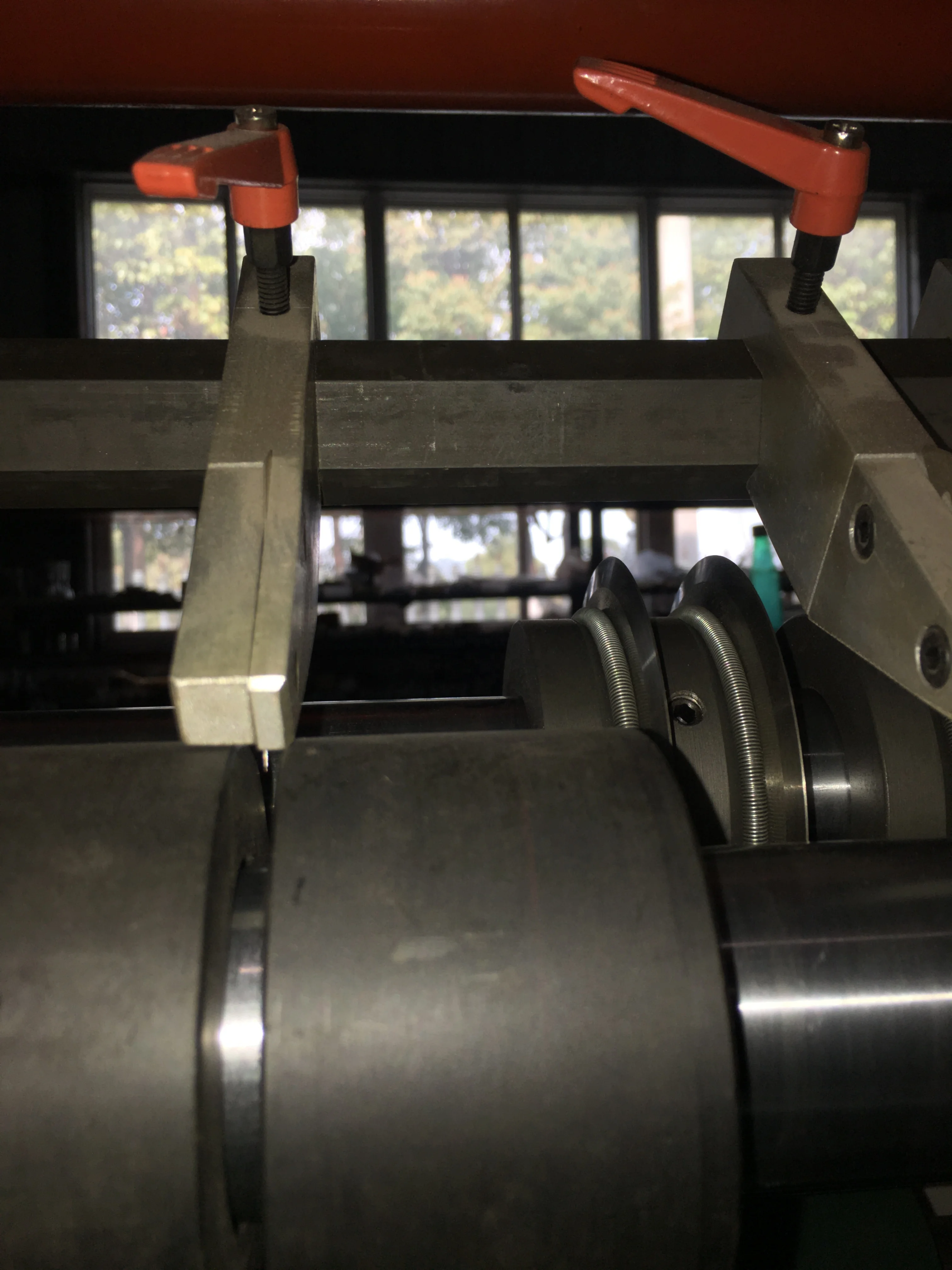 
S300-1300I hot selling Kraft packing paper slitter paper roll to slitter rewinder machine 