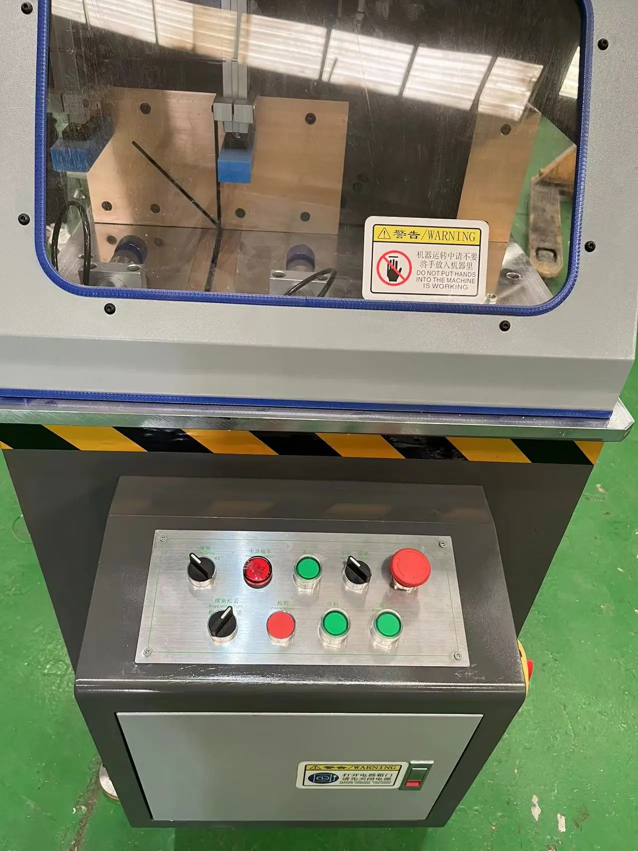 Single Head Knife Cutting Machine PVC/UPVC New Motor Industrial Aluminum Profile Equipment PLC Engine Core Bearing Factory Price