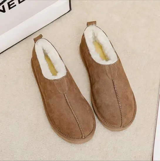 2023  casual durable  warm soft  leather fur lined winter shoes moccasins  For Men