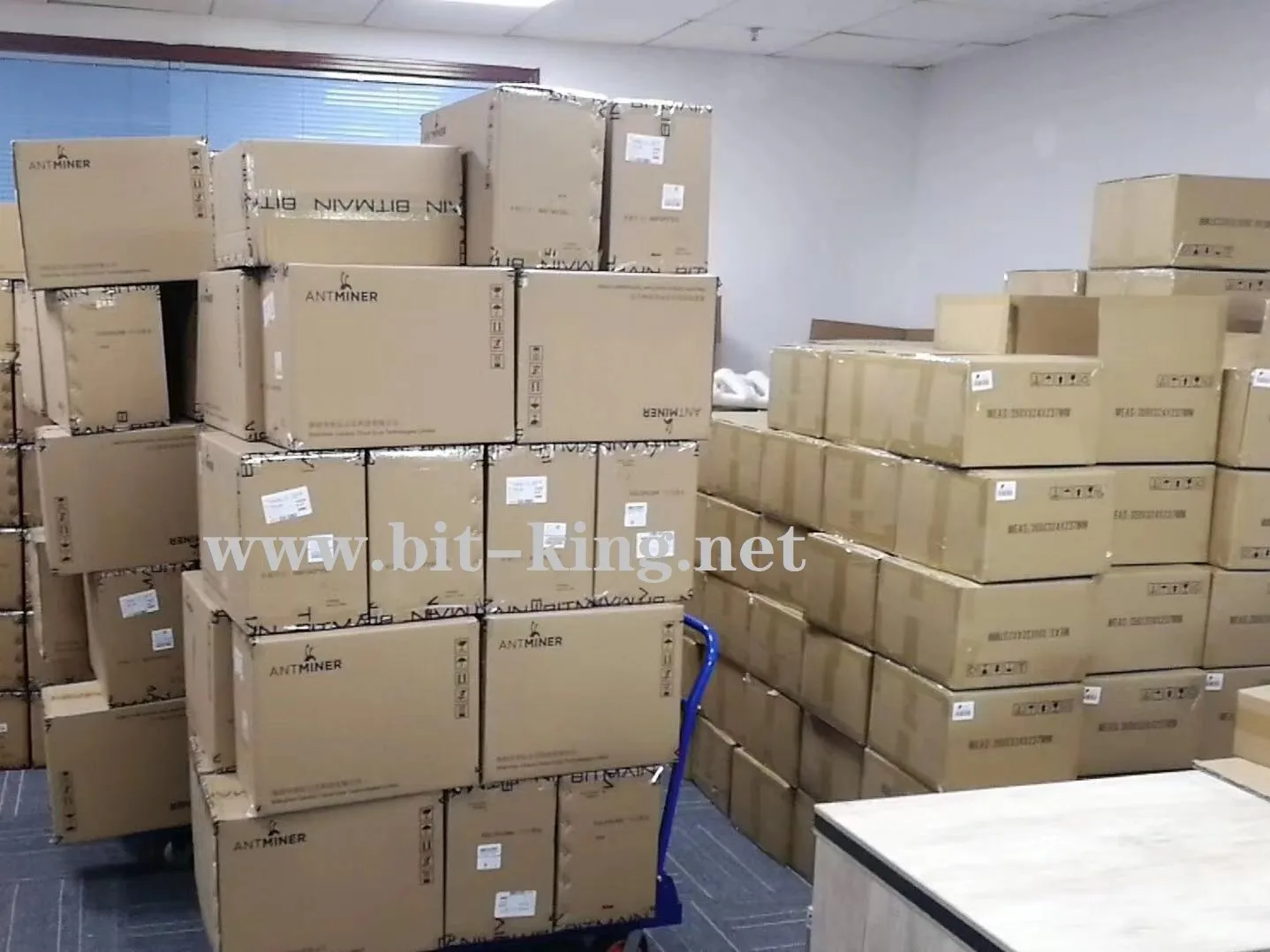 
bitmain bitcoin Asic miner S9 S9i S9j Antminer s9j 14.5T blockchain bitcoin miner s9 Hot sell 