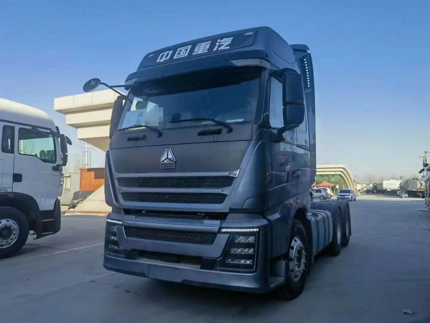 Howo 6x6 тракторный грузовик Sino 10-колесный генератор эффективный тягач