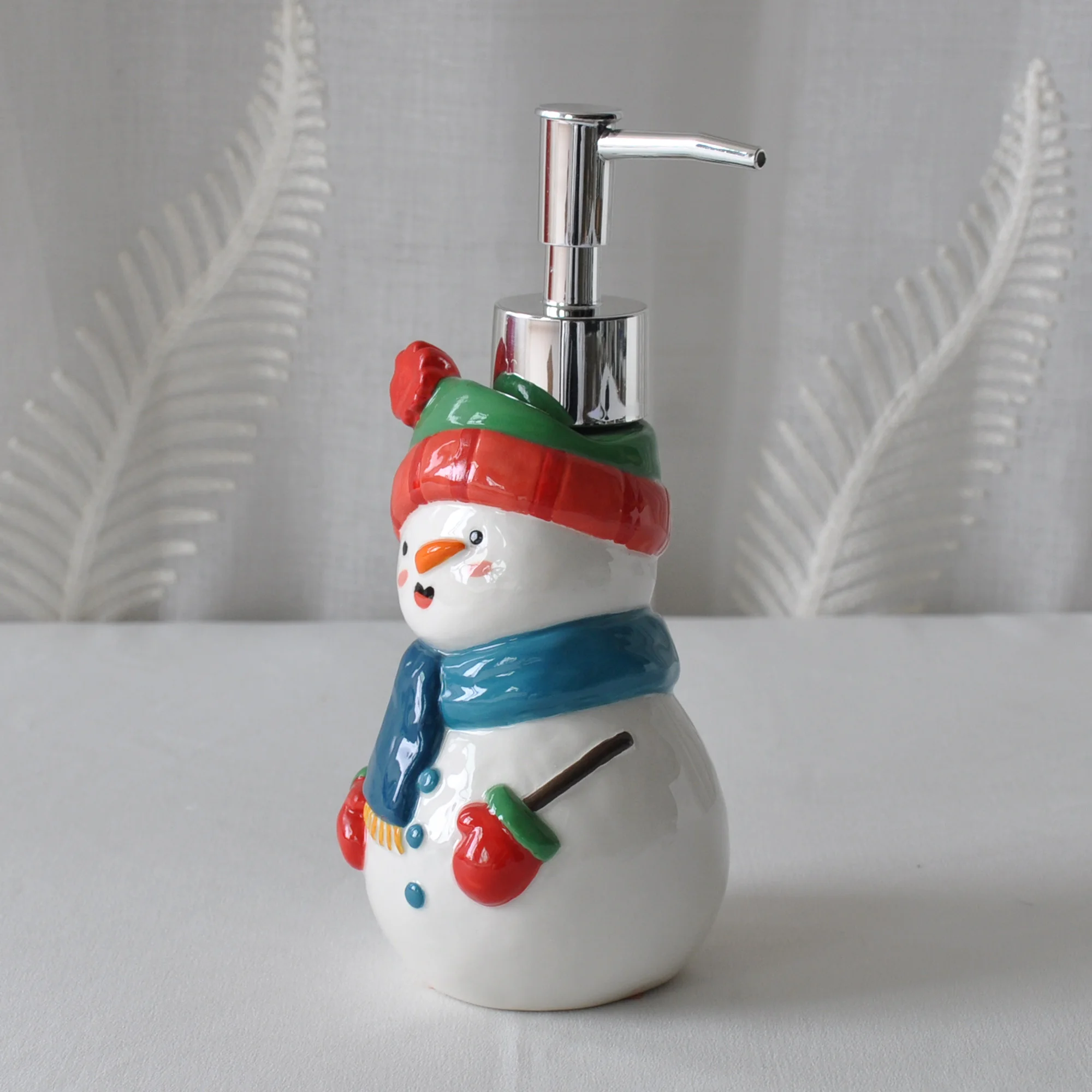 ODM/OEM Customized Handmade Cute Snowman Soap Dispenser For Hotel & Home Bathroom Accessories