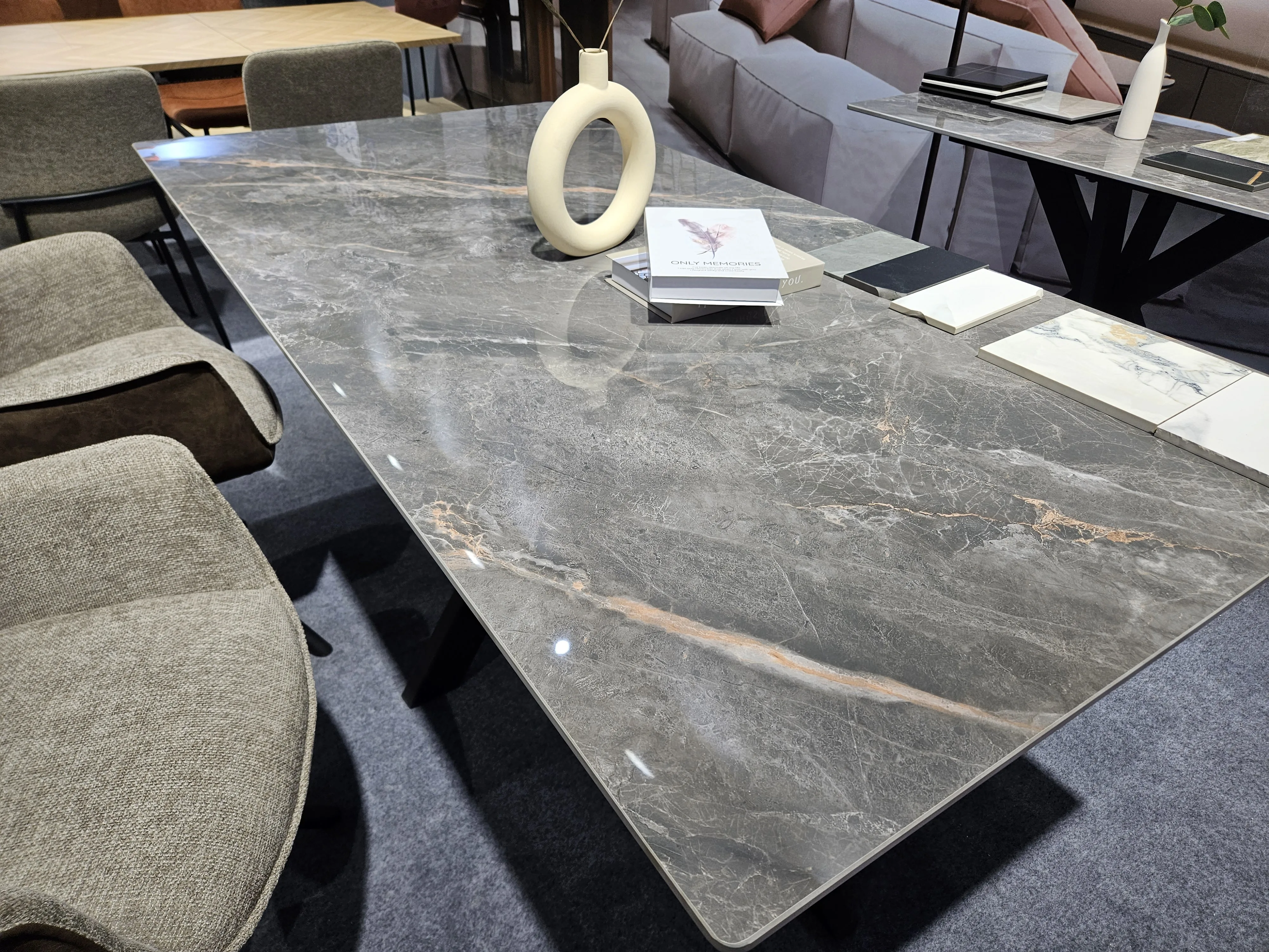 Popular Factory Home Furniture Top Dining Room Table Set Modern Design Cheap Round Shape Dining Table Contemporary Dining Chairs