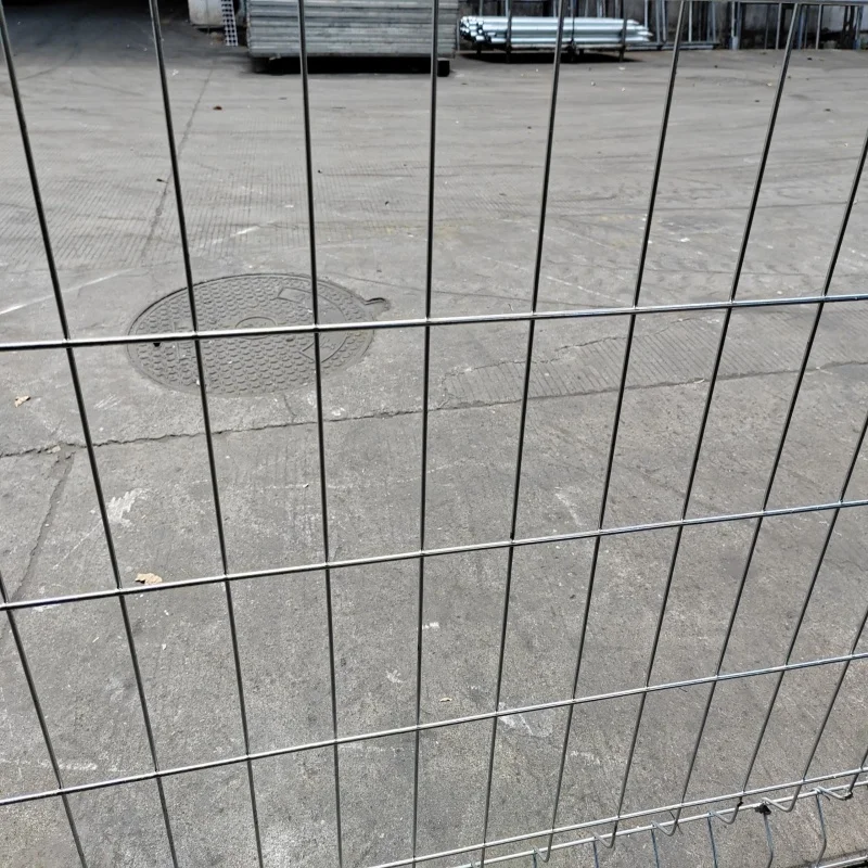 Factory Manufacturer Fence Anti-theft Farm Football Court Fence Mesh with Pole and Gates Steel with HDG Surface Treatment