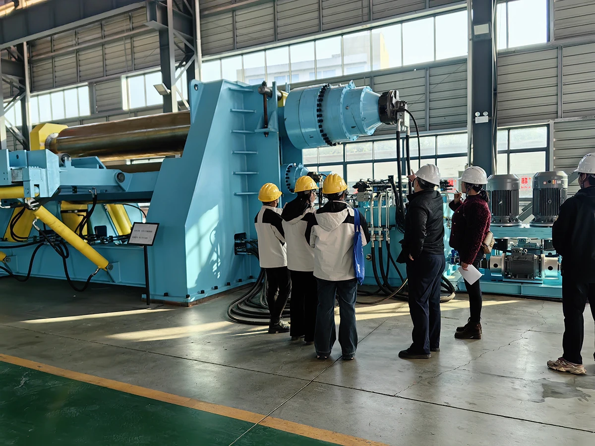 W12NC 70x4000mm metal plate 4-roller rolling machine steel pipe iron sheet rolling machine