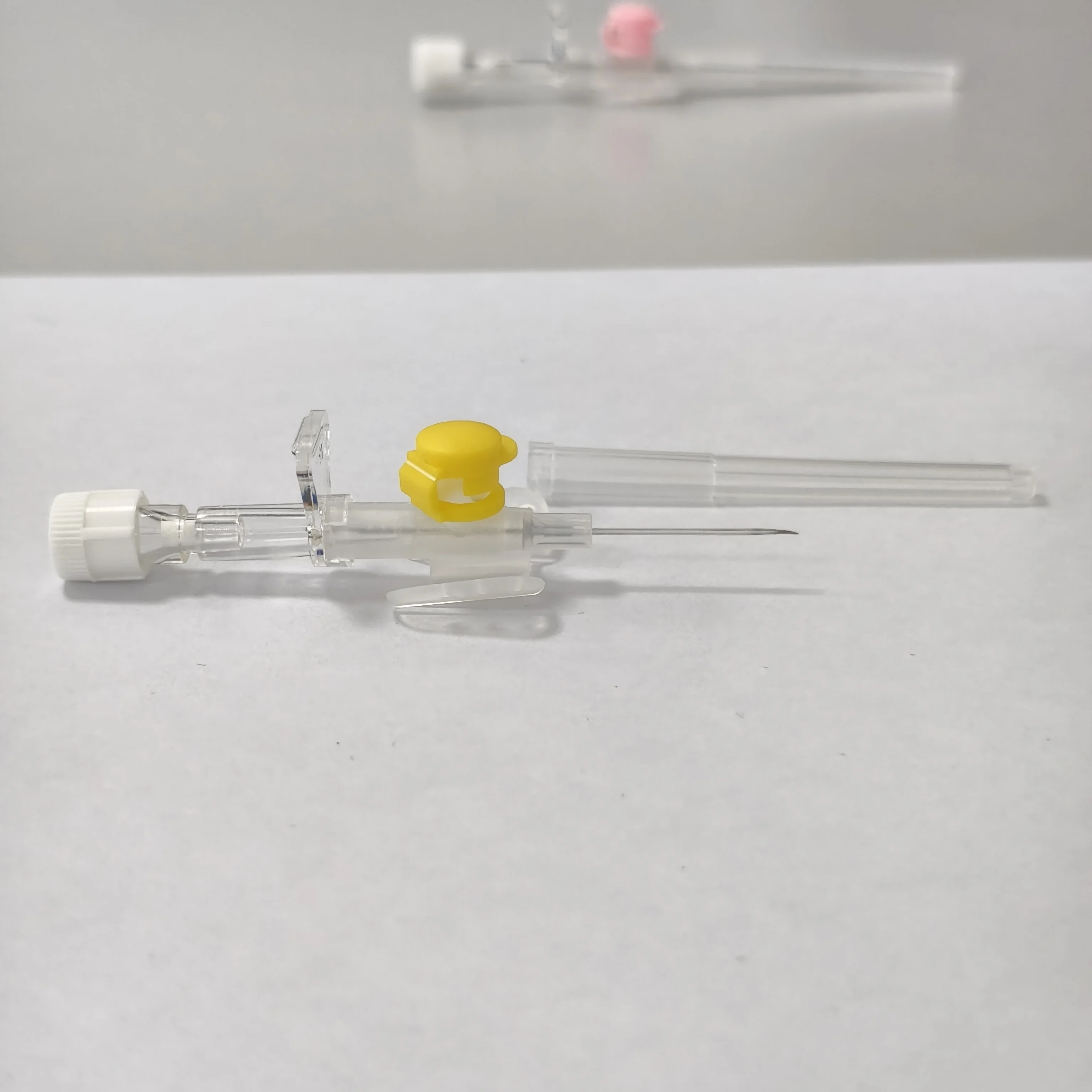 Hot Selling IV Cannuals  Medical Supplies Consumables IV Catheters 14G 16G 18G 20G 22G 24G