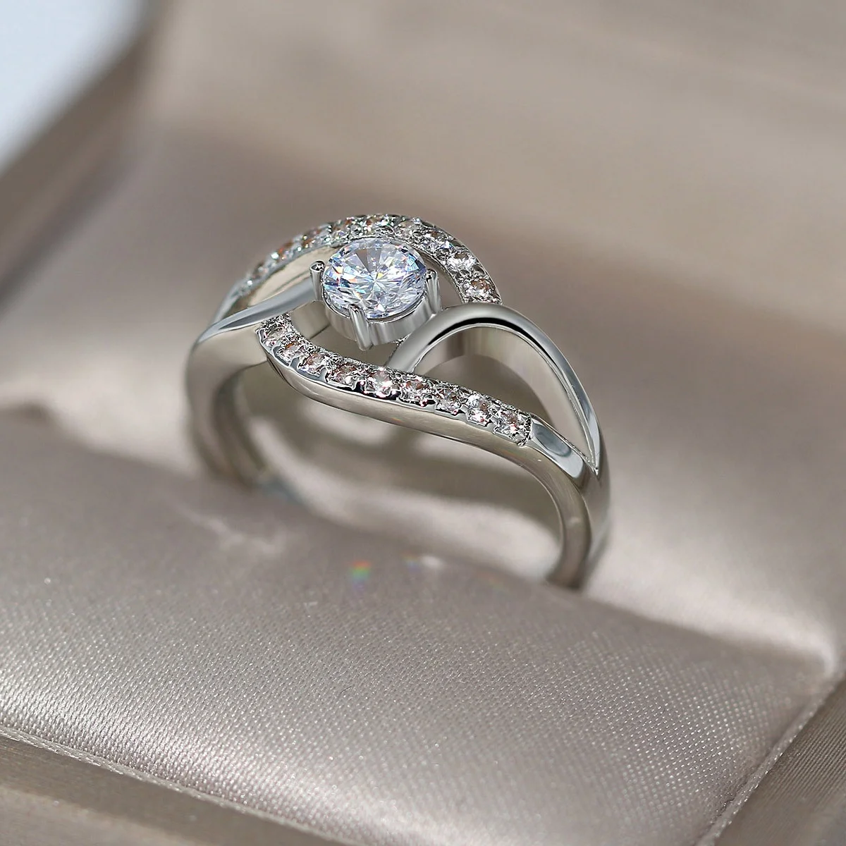 Affordable Stock Products 18K White Gold Plated 4.5mm Cubic Zirconia Marriage Wedding Ring R508