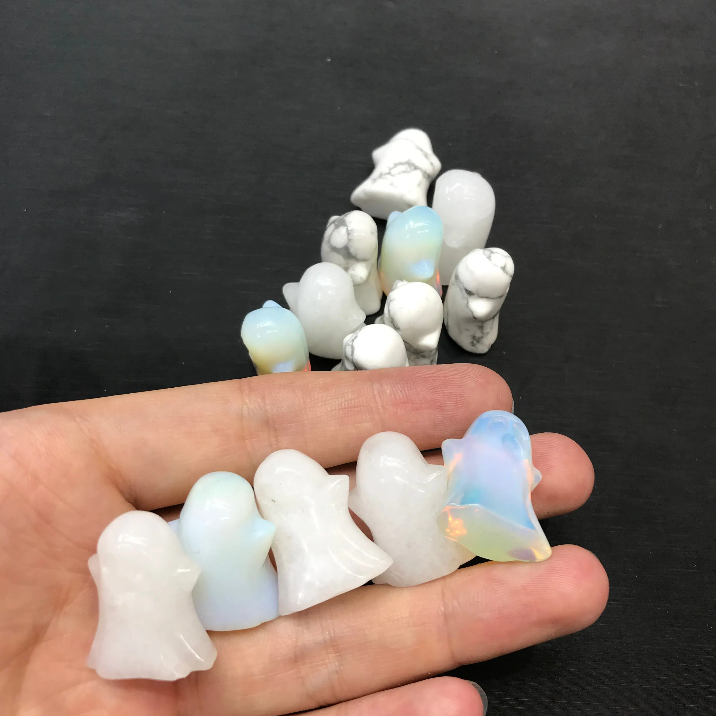 Natural High Quality Mini Moss Agate Clear Quartz Howlite Opalite Crystals Halloween Ghost For Pendant Decoration