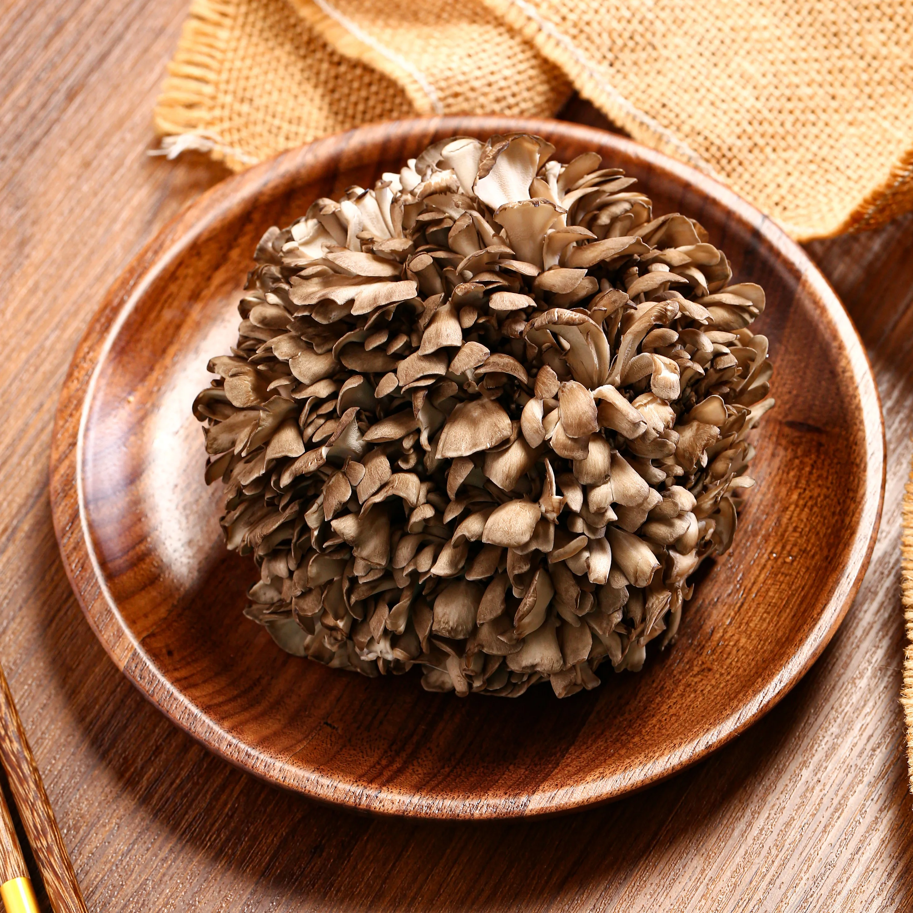 Shenzhen Port Fresh Asian Style Whole Maitake Mushrooms with long shelf life