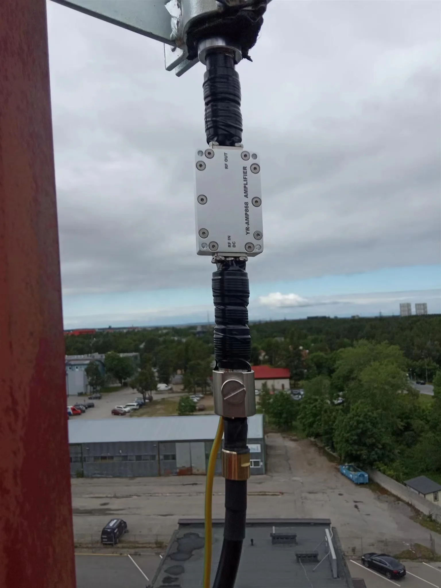 Best Helium Amplifier RF Bidirectional High Rejection Adjustable Gain Low Noise Figure 868 Mhz Helium Amplifier