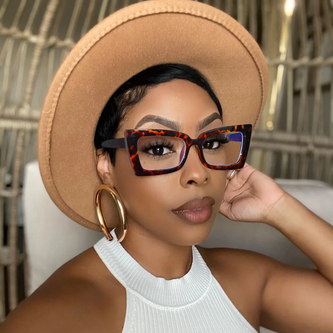 2023 New design Retro Vintage Cat eye optical frames wholesale women anti blue light glasses luxury trendy eyeglasses frame