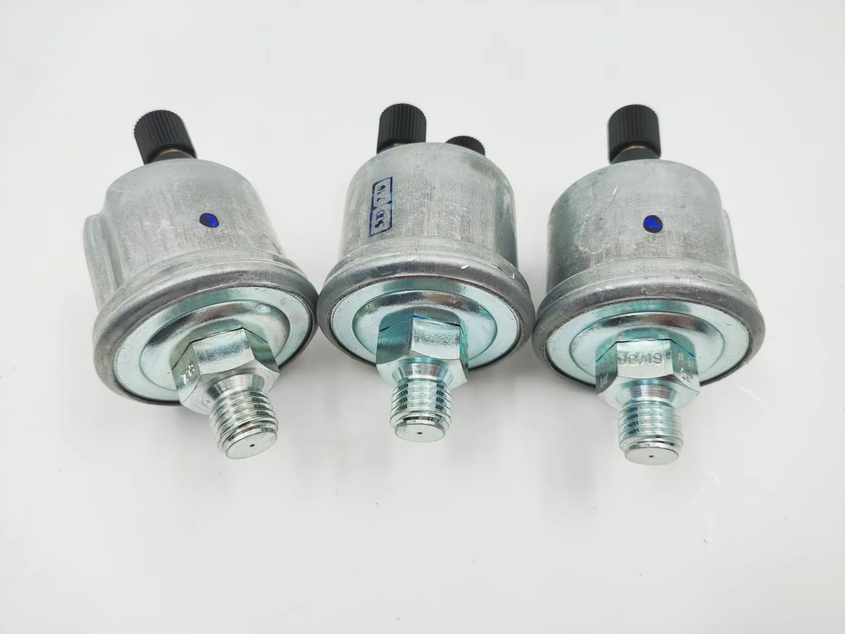 360-081-030-019 vdo oil pressure sensorVDO gague and sensor tachometer 360-081-030-019 1/8