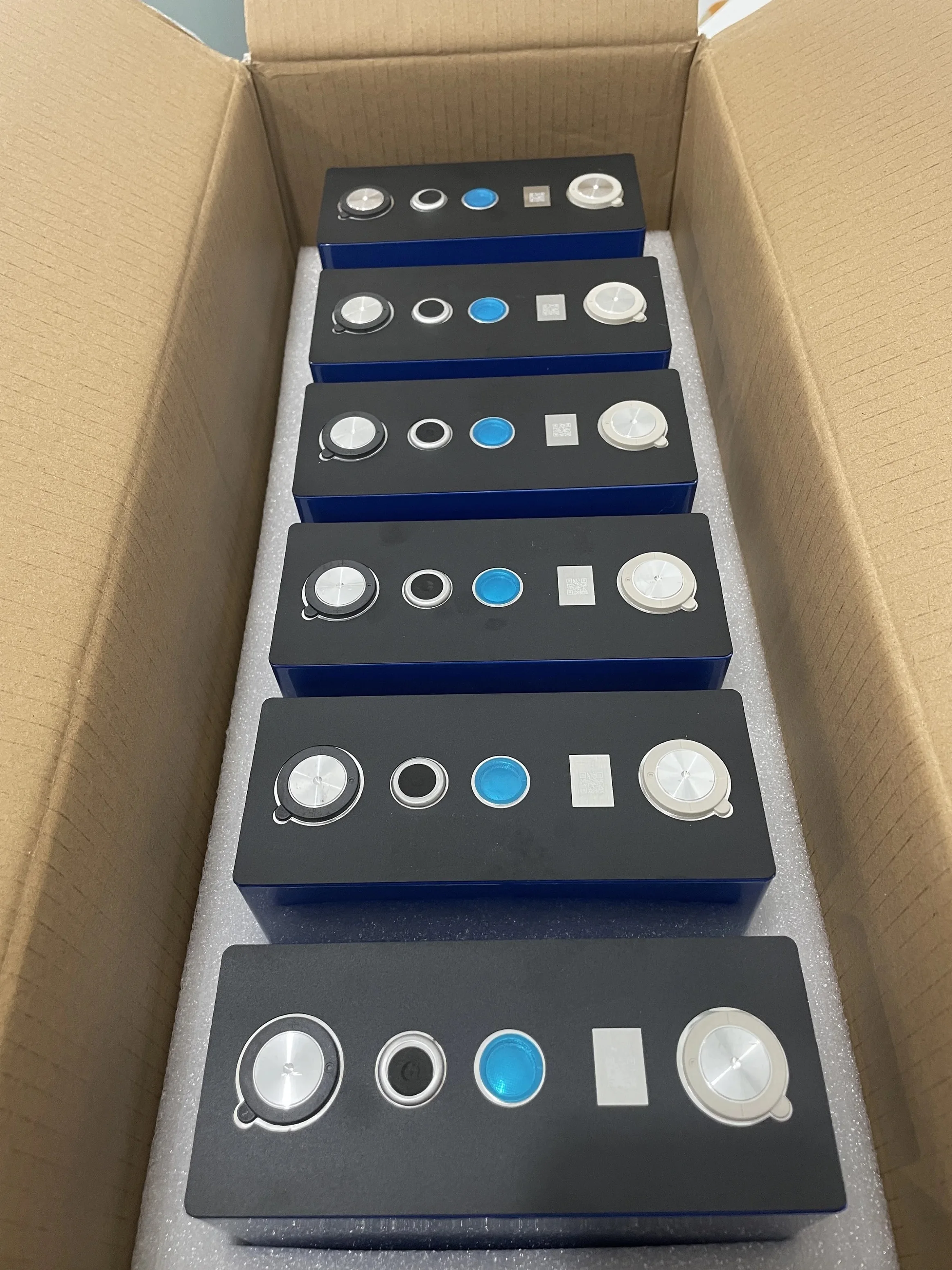 Manufacture 220Ah 3.1V Sodium Ion Battery Cell 210Ah 4000 Cycle Brand New 200Ah Natrium Ionen Batterie Prismatic Na Ion Akku