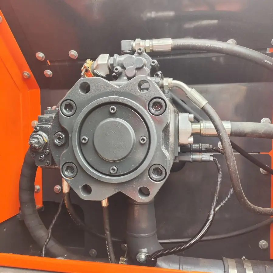 New Products Factory Supplier High Quality Doosan 300-9c Used Crawler Excavator Original Engine
