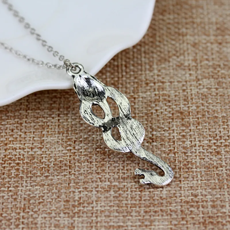 Wholesale Vintage Anime Neck Jewelry India Snake Necklace Stainless Steel Neck Chain Snake Pendant Necklace