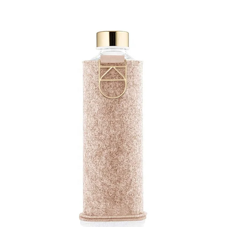 Hot sale bamboo lid borosilicate glass drinking bottle with silicone sleeve