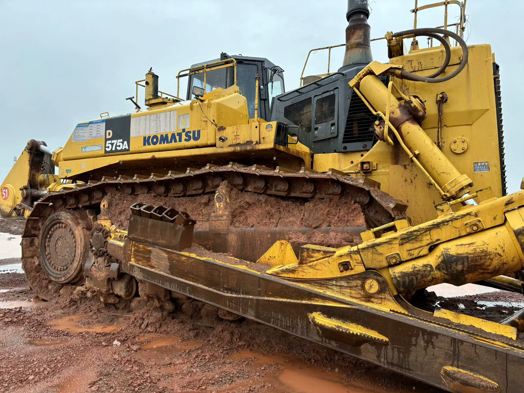 Sell Used Komatsu bulldozer D575A  quotation quality supply