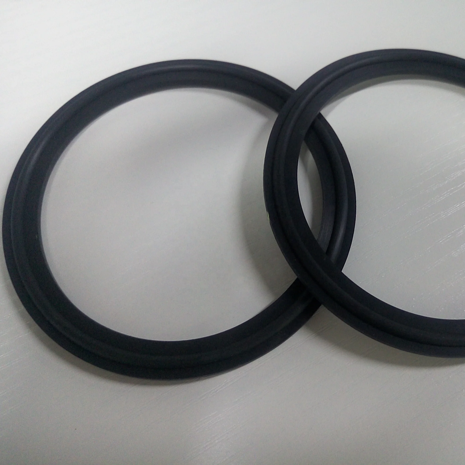 Bulk Stock Wholesales Cheap Food Grade Fkm Sanitary Rubber Cr Gasket for 6 'Tube with Screen