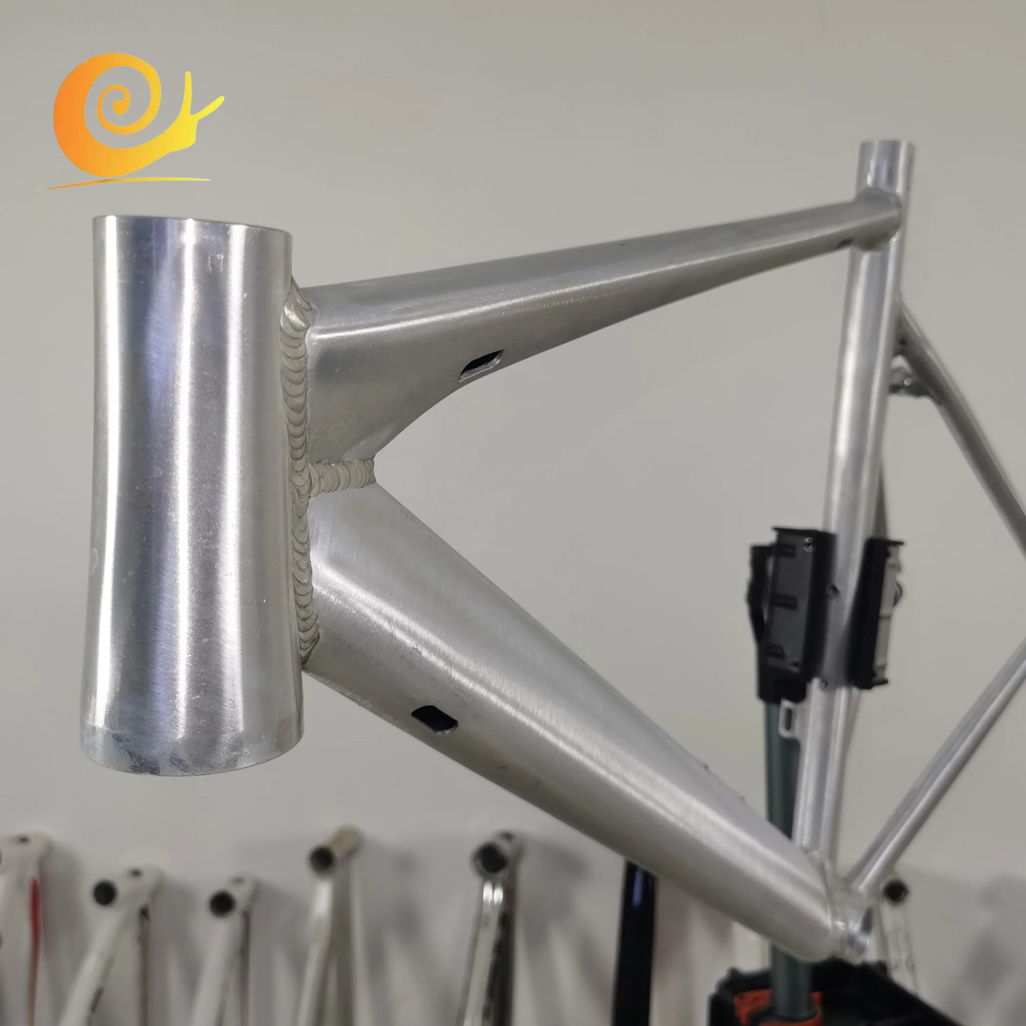 2021New Arrivals 700c Brompeon Superlight Chopper Bike Roadbike Frame Cycle Production Aluminum Alloy Road Bicycle Frame