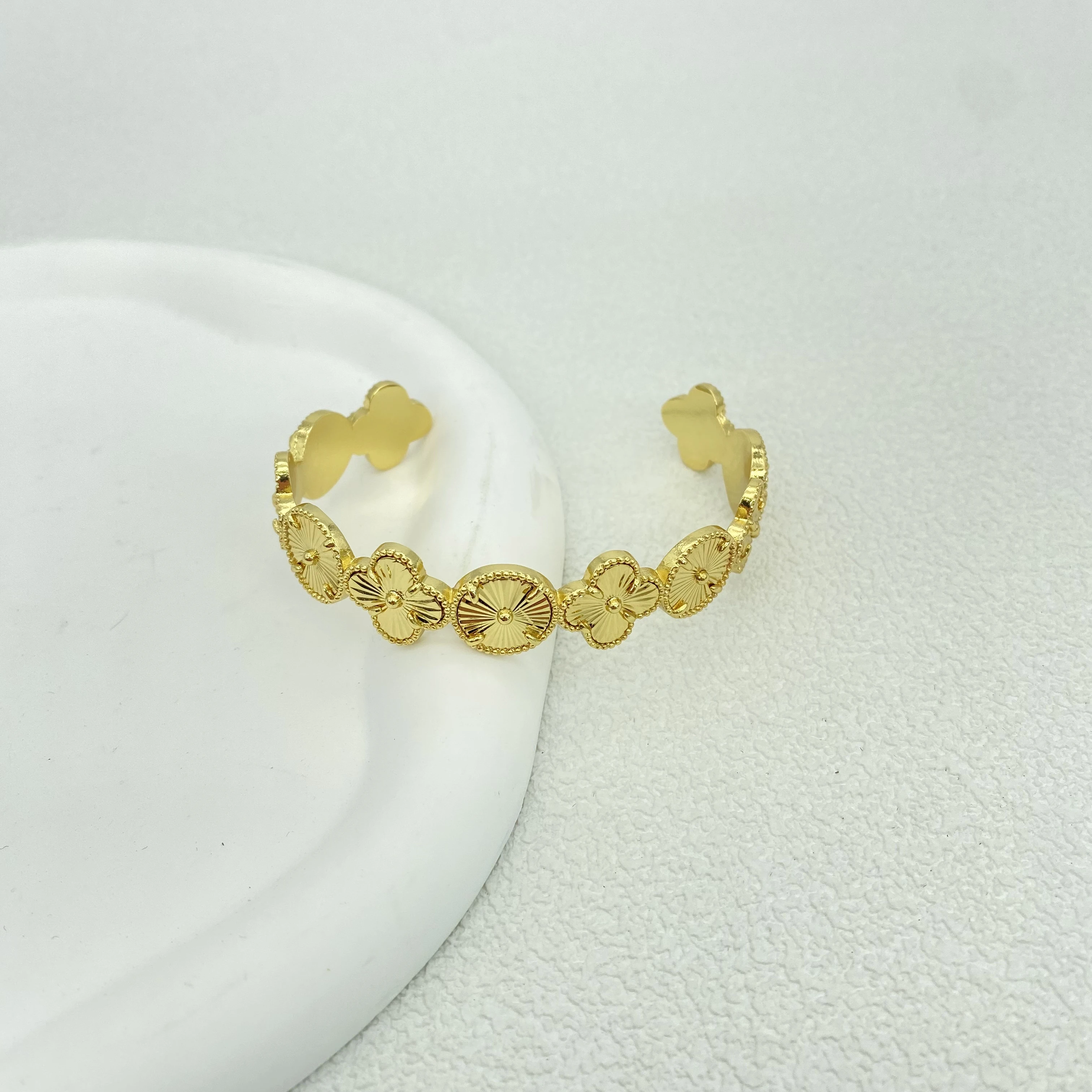 Wholesale Fashion Fine Jewelry Bracelets & Bangles Set Copper 18K Gold Plated Zircon Crystal Diamond Clover for Women Men