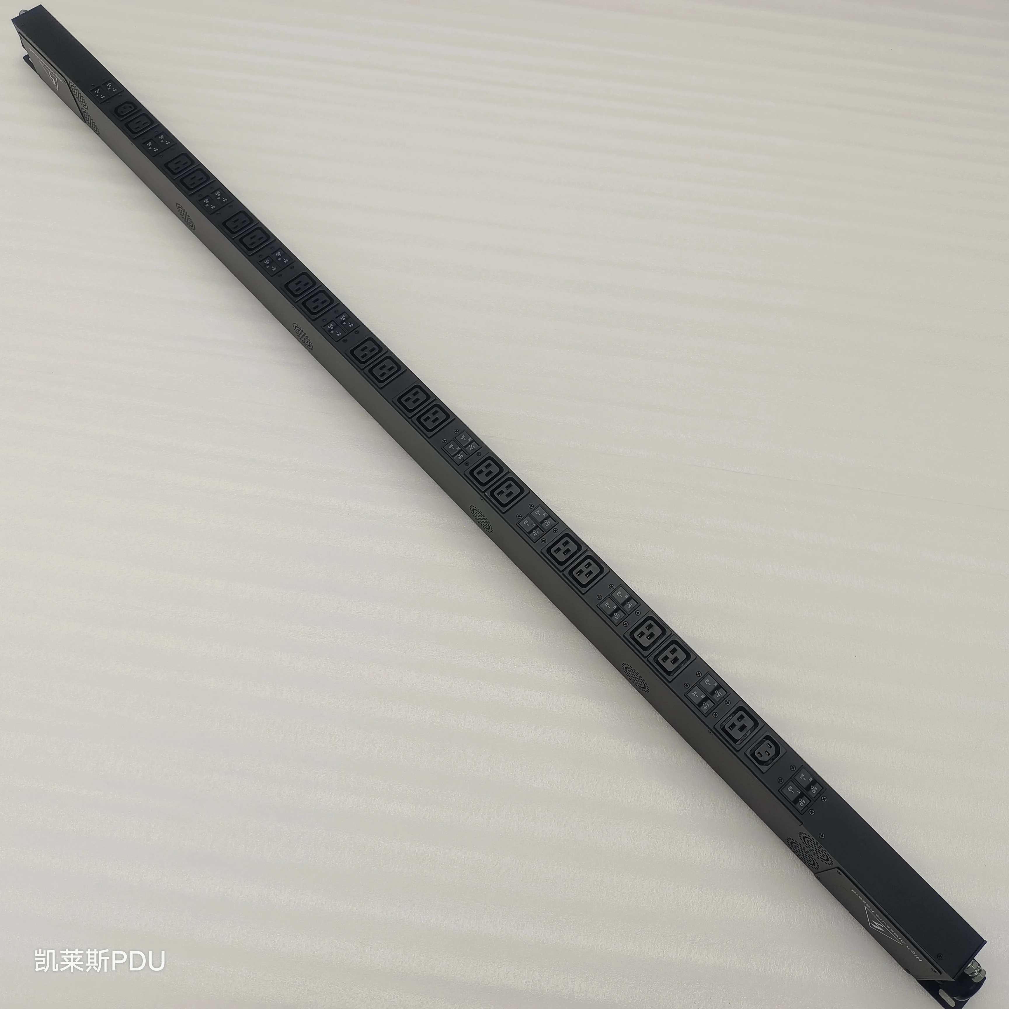 High power PDU, 415V 63A dual input power supply, output branch circuit breaker protection.