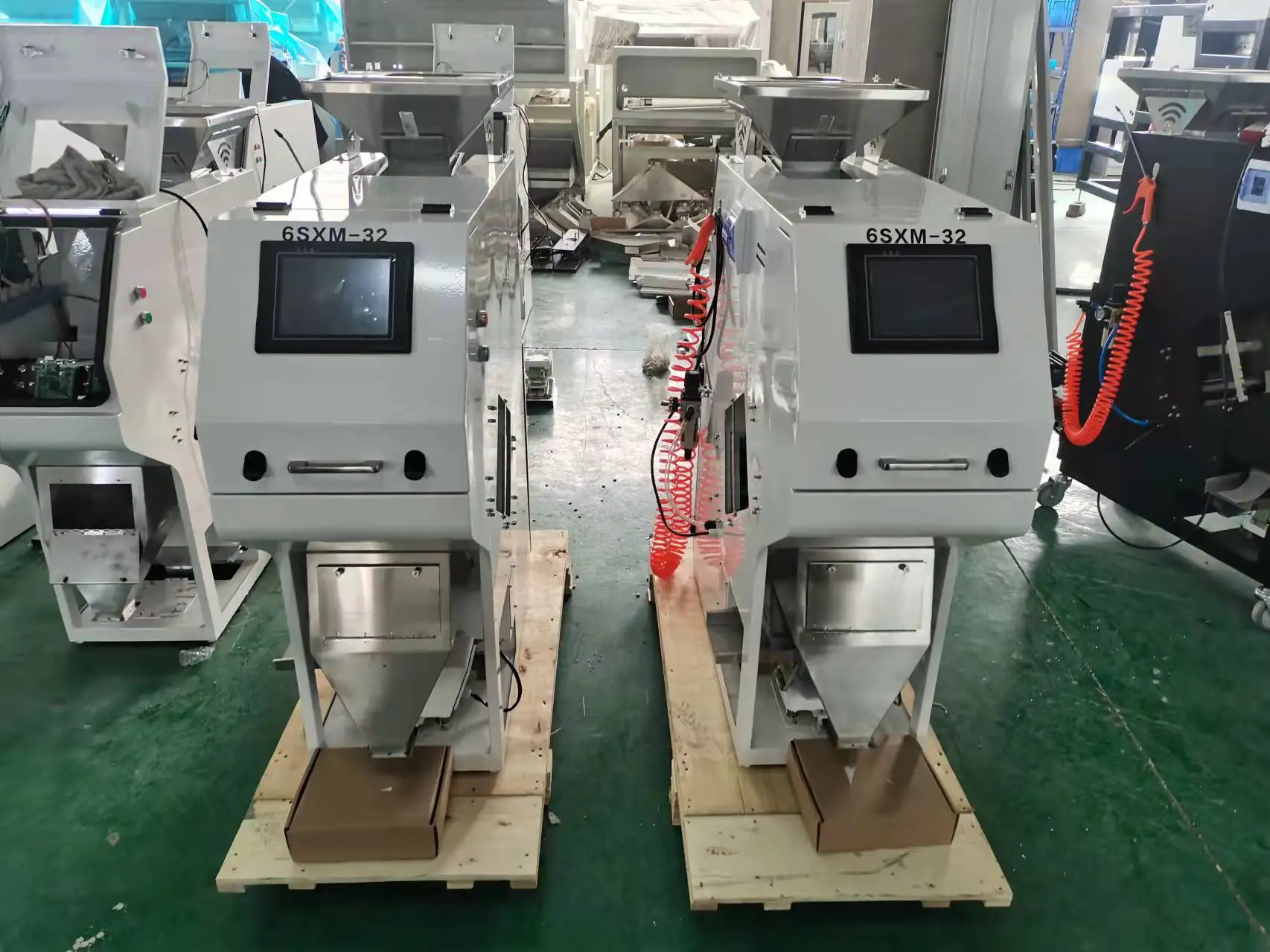 2022 new year 384 channels grains color sorter machine with best quality and best service