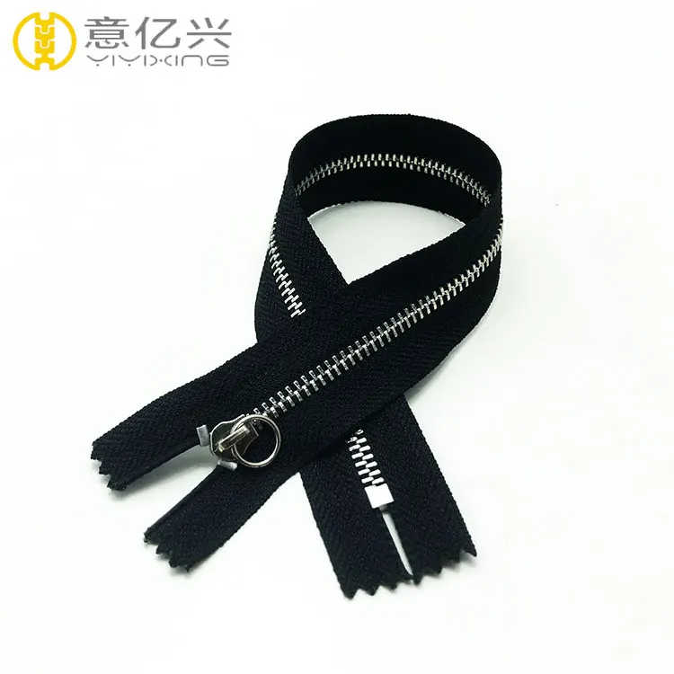 Custom Metal Teeth Zipper for Quality Cloth Tape Fine Slider Zipper Wholesale