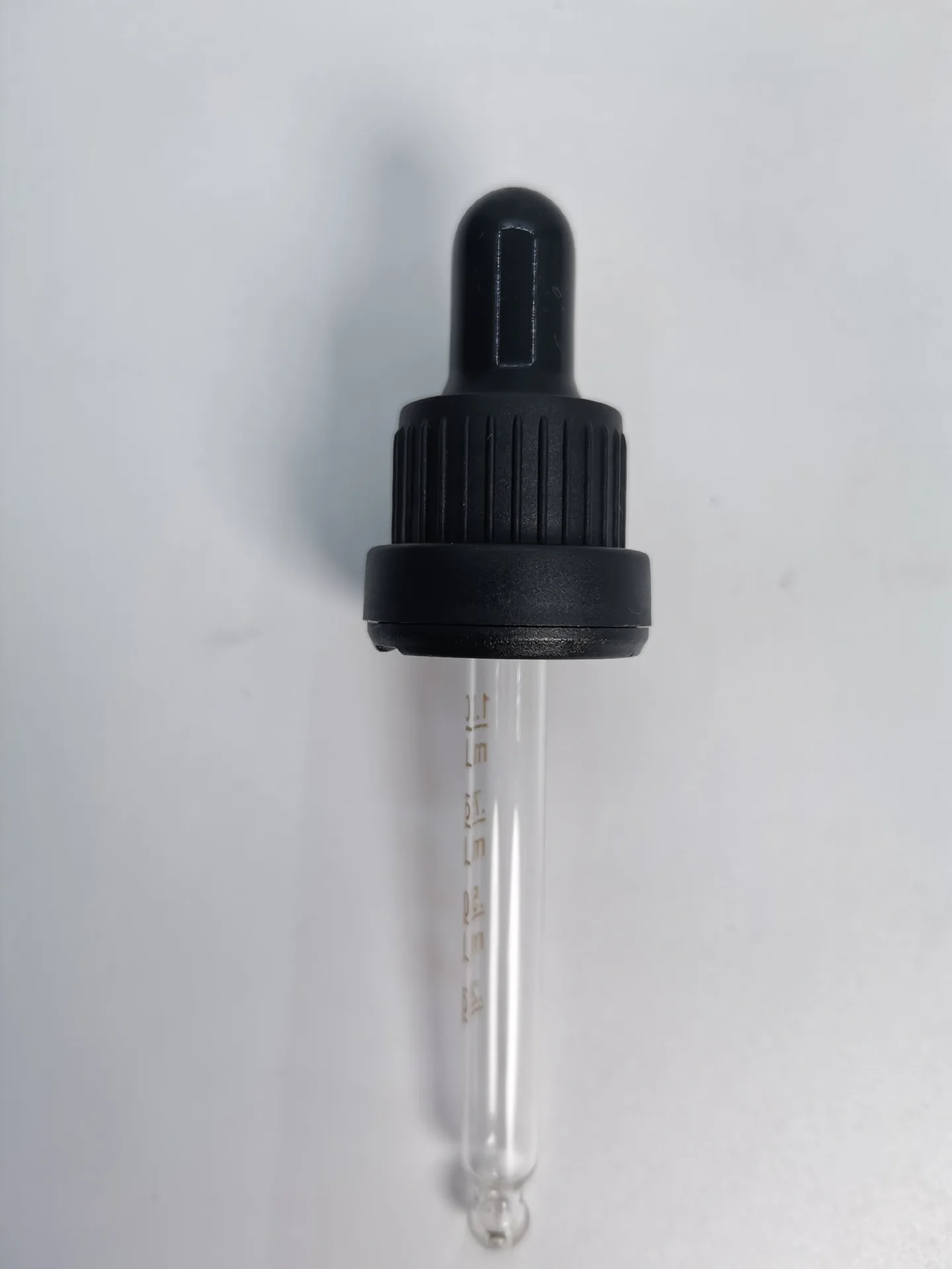 
Wholesale empty glass graduated dropper and glass pipette black cap 