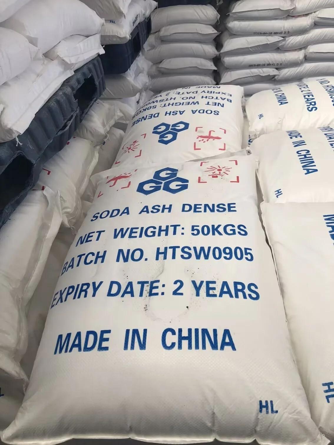 Washing Soda Na2CO3 Soda Ash Light 99.2% Sodium Carbonate Soda Ash Dense for Glass Making